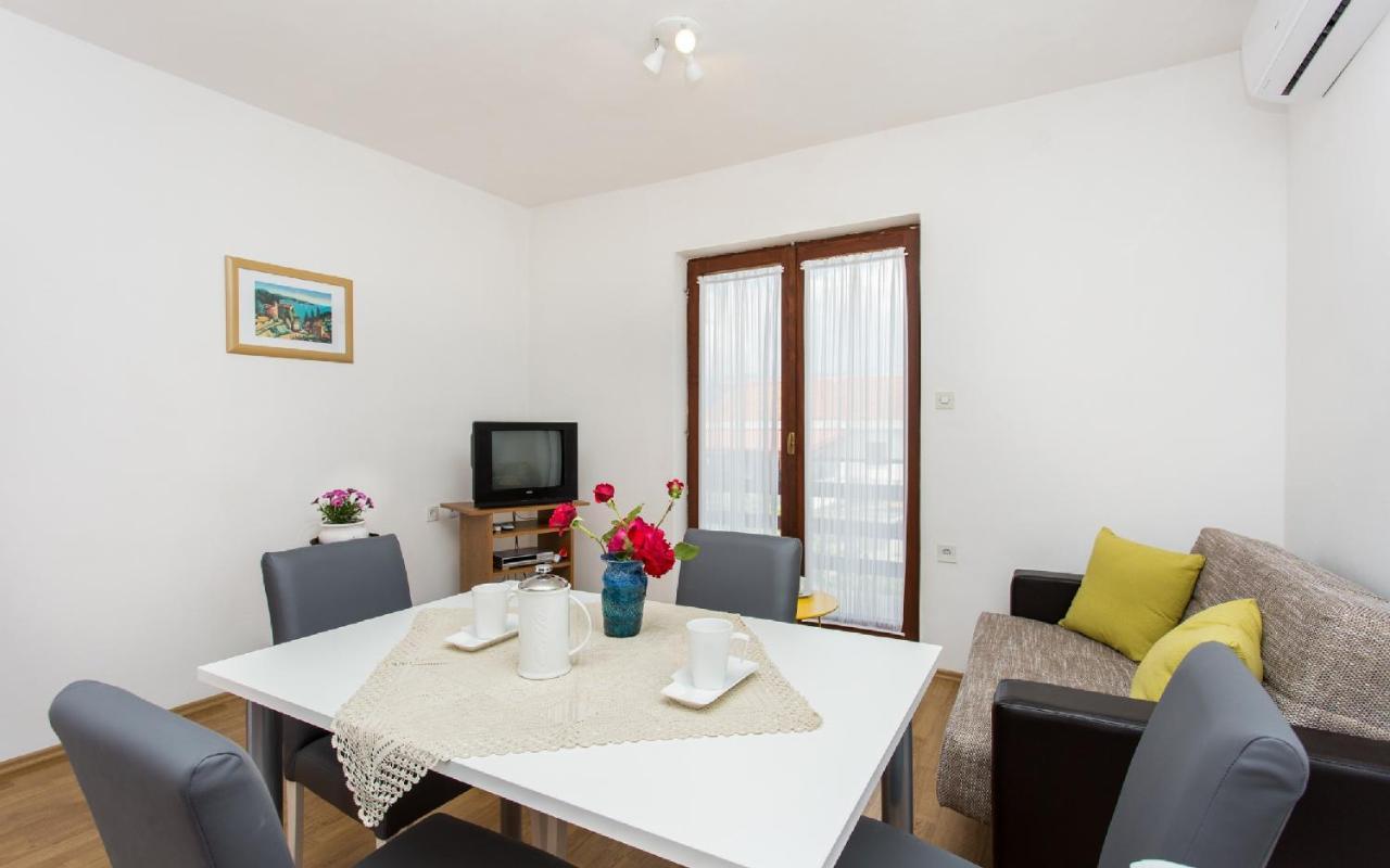 Apartman Broznic Šilo Dış mekan fotoğraf