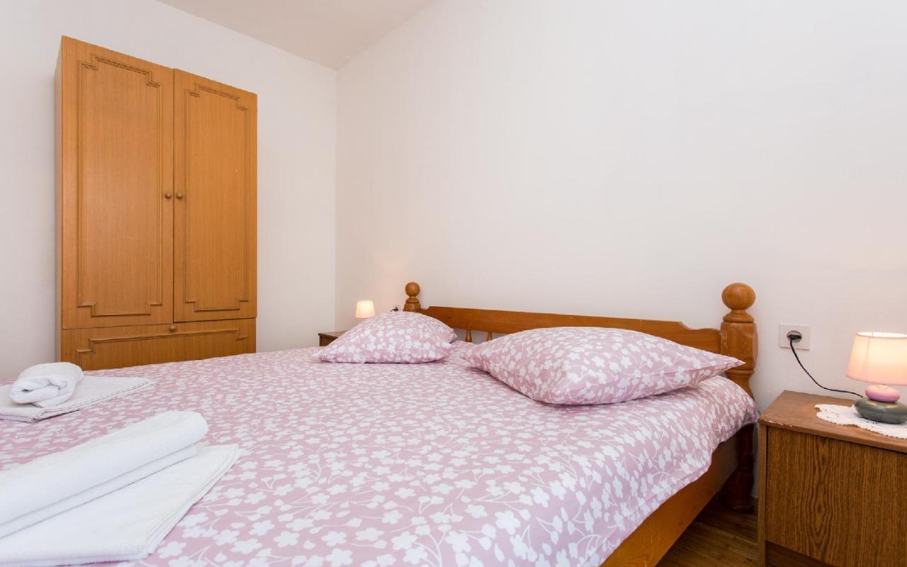 Apartman Broznic Šilo Dış mekan fotoğraf