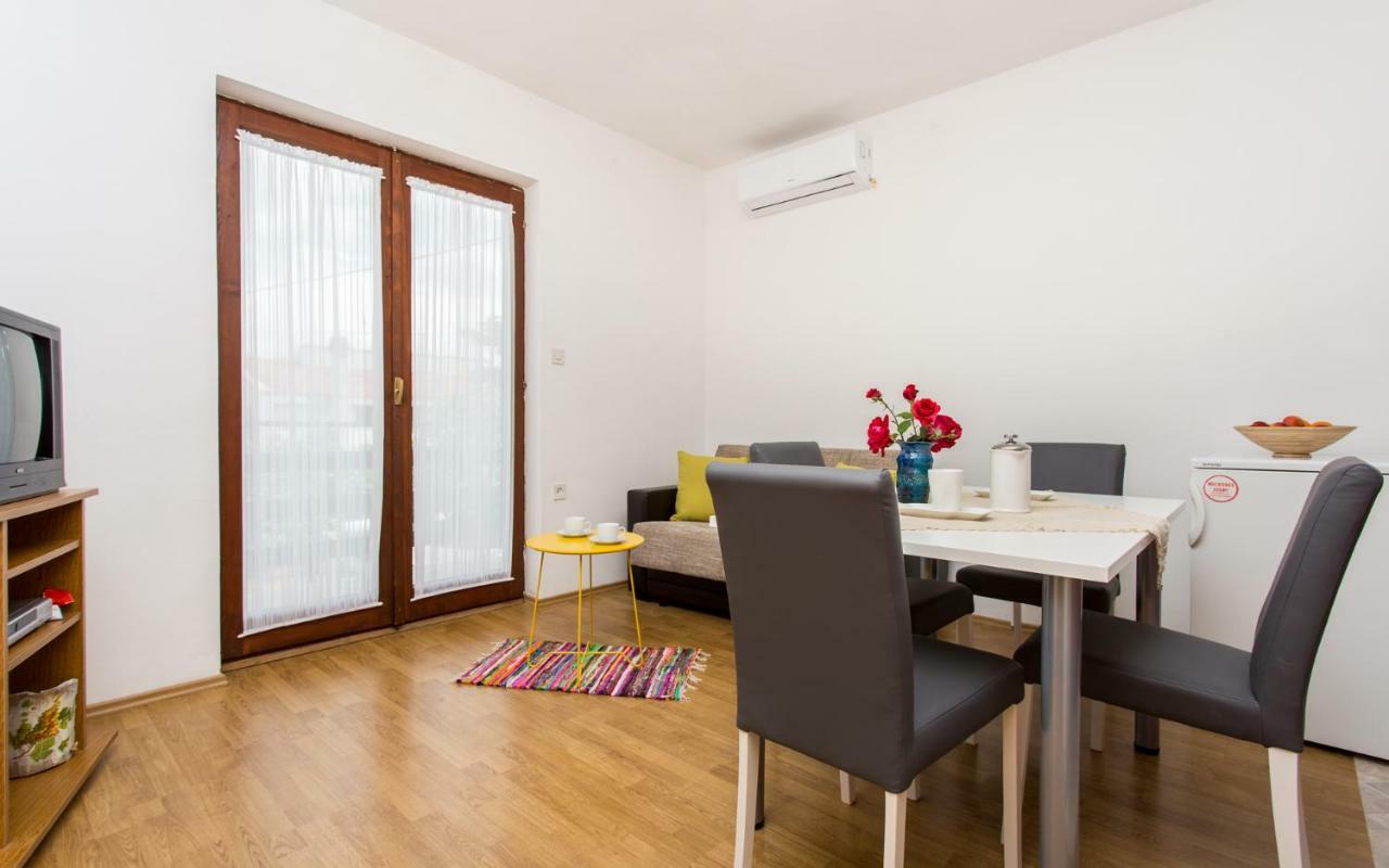 Apartman Broznic Šilo Dış mekan fotoğraf