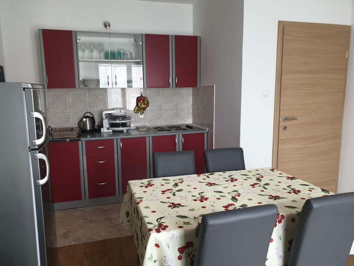 Apartman Broznic Šilo Dış mekan fotoğraf