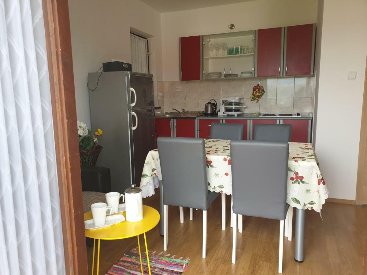Apartman Broznic Šilo Dış mekan fotoğraf